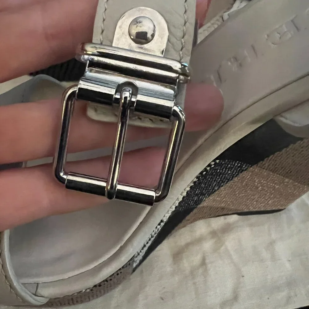 Burberry Brit Check White Leather Goldfinch Wedge Women's Sandals - Picture 4 of 15